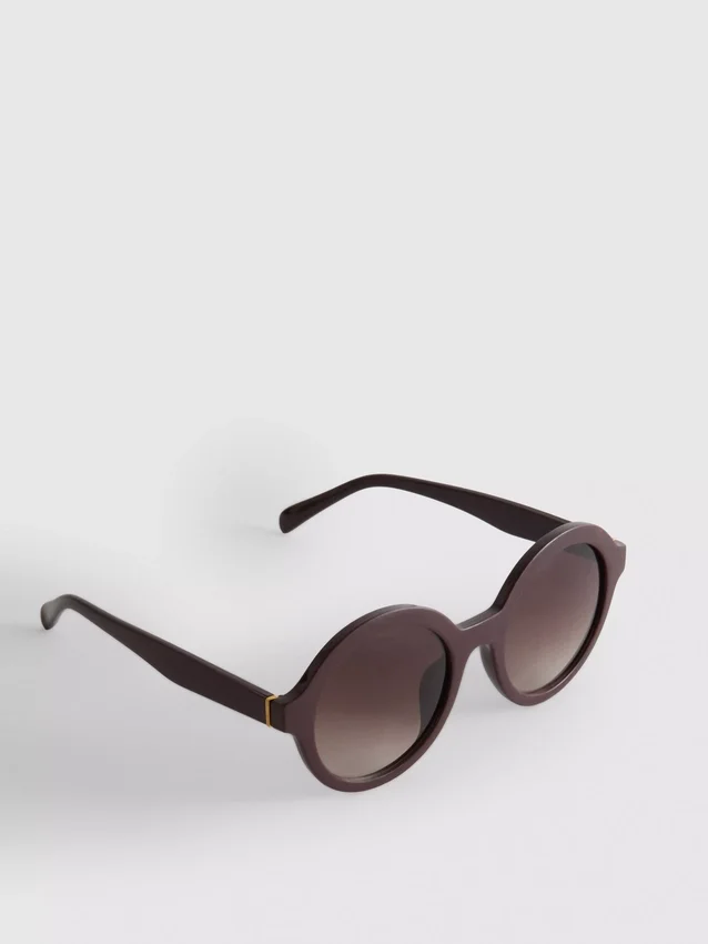 Runde getönte Sonnenbrille