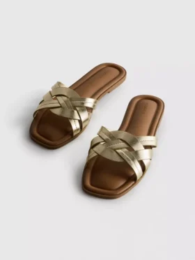 Sandalen aus Kunstleder mit geflochtenem Design