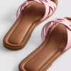 Sandalen aus Kunstleder mit geflochtenem Design