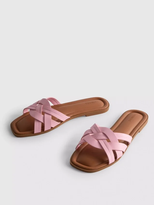 Sandalen aus Kunstleder mit geflochtenem Design