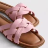 Sandalen aus Kunstleder mit geflochtenem Design