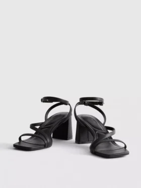 Sandalen mit Blockabsatz in breiter Passform