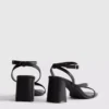 Sandalen mit Blockabsatz in breiter Passform
