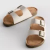 Sandalen mit doppeltem Schnallenriemen
