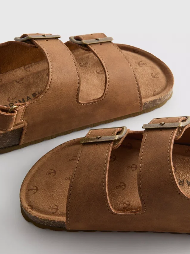 Sandalen mit doppeltem Schnallenriemen