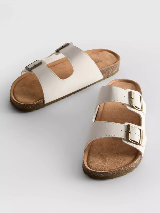 Sandalen mit doppeltem Schnallenriemen