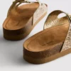 Sandalen mit doppeltem Schnallenverschluss und Verzierungen