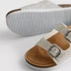 Sandalen mit doppeltem Schnallenverschluss und Verzierungen