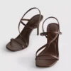Sandalen mit kaum spürbarem Absatz