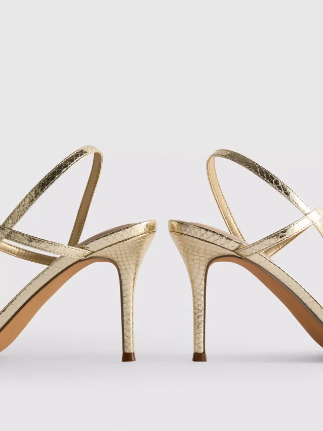 Sandalen mit kaum spürbarem Absatz