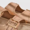 Sandalen mit lasergeschnittenem Fussbett