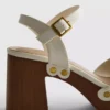 Sandalen mit Nieten und High Heels aus Kunstwildleder