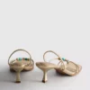 Sandalen mit Perlenverzierung und Kitten-Heel