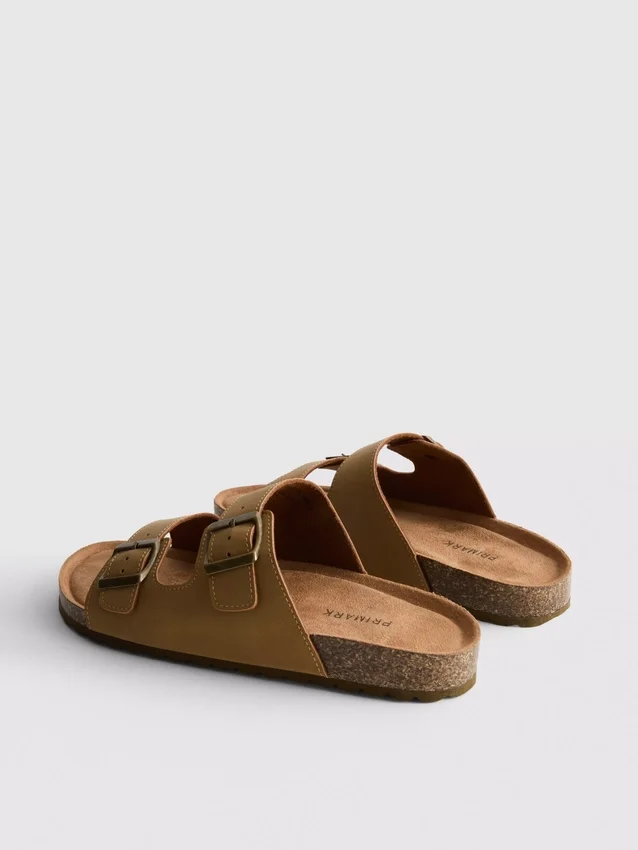 Sandalen mit zwei Schnallen