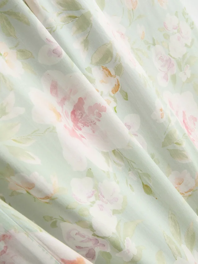 Schlafanzughose mit weitem Bein und Blumenmuster