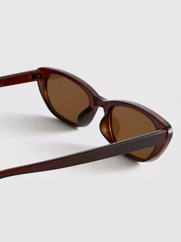 Schlanke Cat-Eye-Sonnenbrille