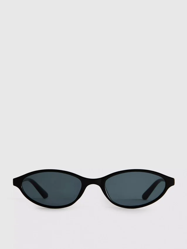 Schlanke, ovale Sonnenbrille