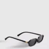 Schlanke rechteckige Sonnenbrille
