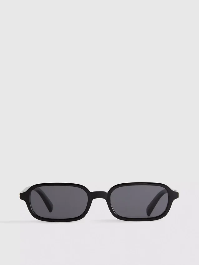 Schlanke rechteckige Sonnenbrille