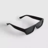 Schlanke Sonnenbrille mit rechteckigem Rahmen