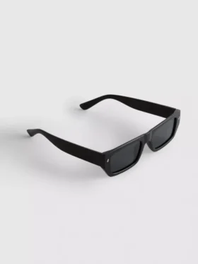 Schlanke Sonnenbrille mit rechteckigem Rahmen