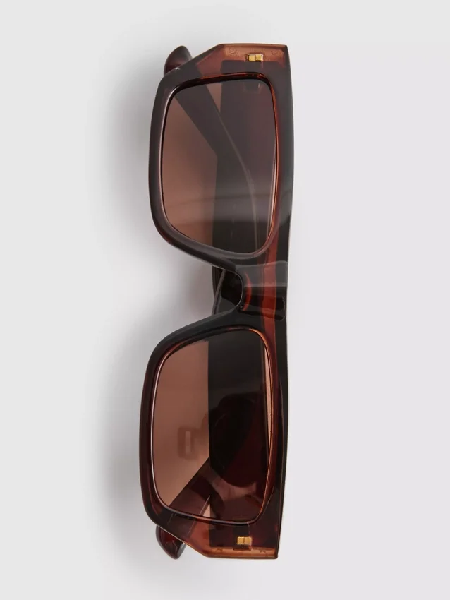 Schlanke Sonnenbrille mit rechteckigem Rahmen