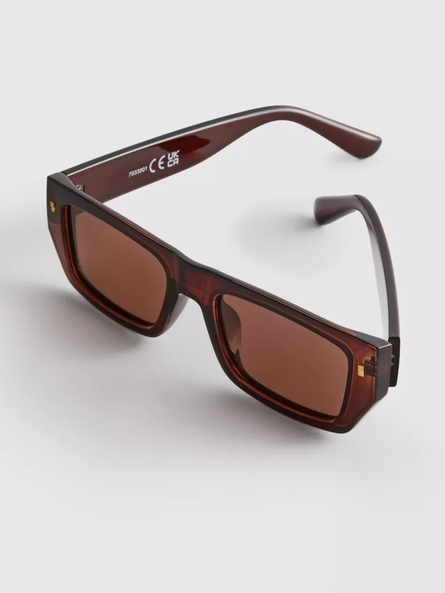 Schlanke Sonnenbrille mit rechteckigem Rahmen