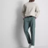 Schmale Chinos