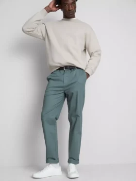 Schmale Chinos