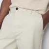 Schmale Chinos