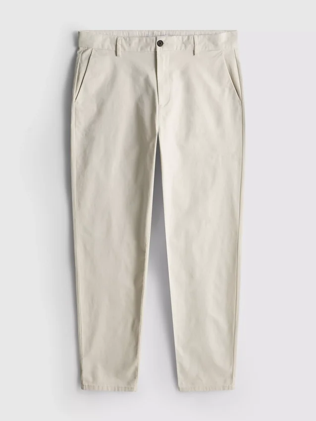 Schmale Chinos