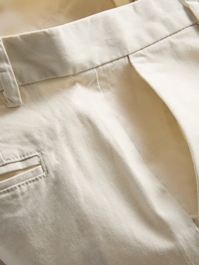 Schmale Chinos