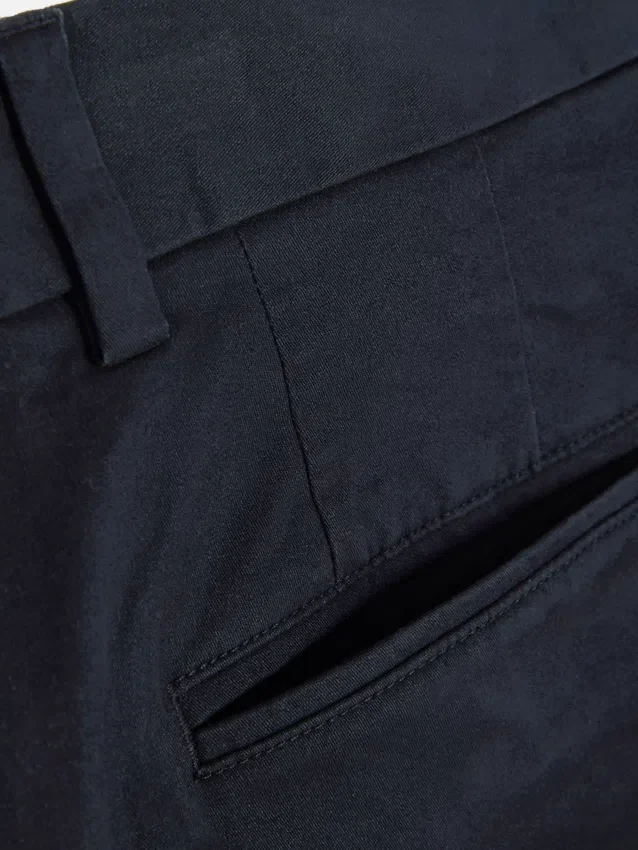 Schmale Stretch-Chinos