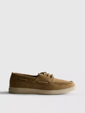 Schnürbare Schuhe