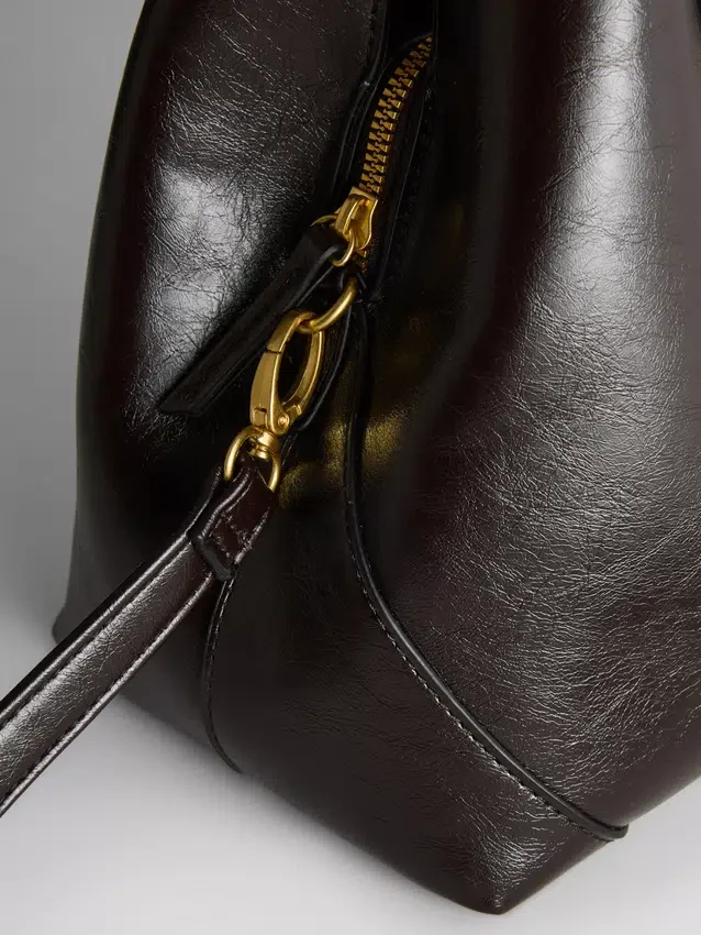 Schultertasche mit oberen Tragegriffen