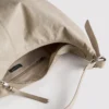 Schultertasche mit Ringdetail
