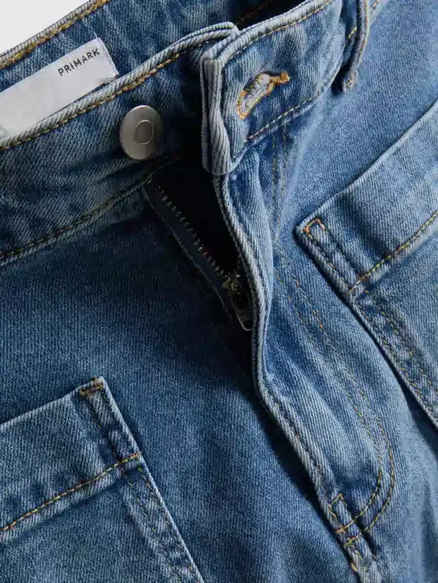 Shorts aus Baumwoll-Denim mit Fronttaschen