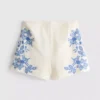 Shorts aus Baumwolle mit Blumenstickerei