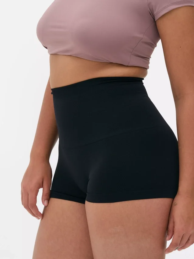 Shorts zur Taillenformung
