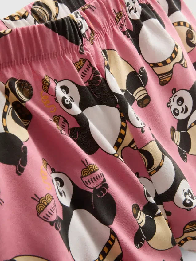 Shorty-Schlafanzug mit «Kung Fu Panda»-Motiv