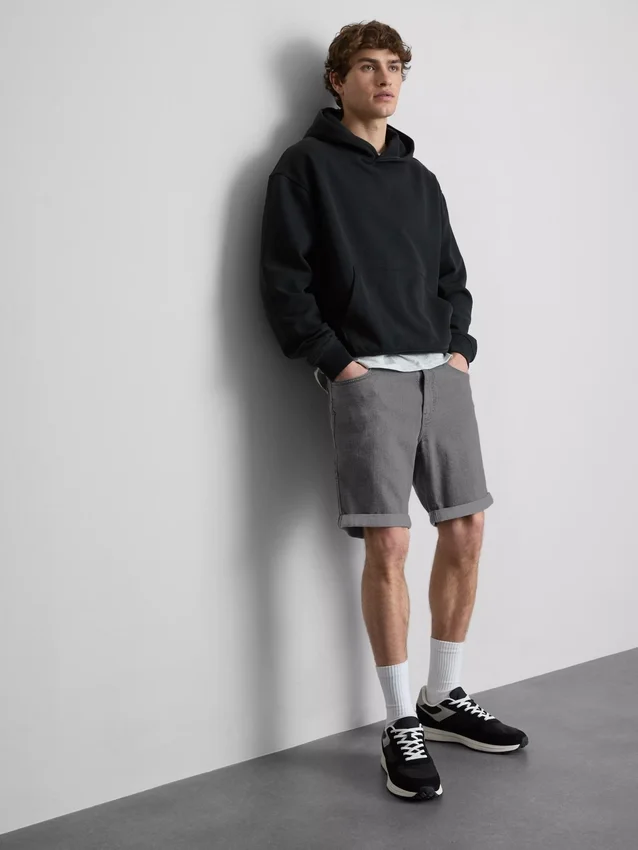 Slim-Fit-Jeansshorts mit mittlerer Leibhöhe