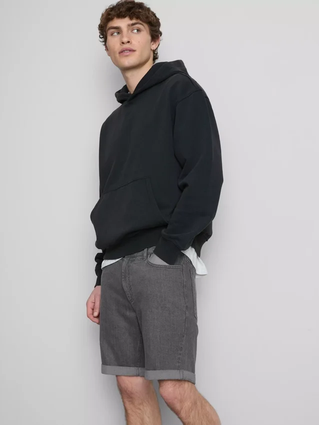 Slim-Fit-Jeansshorts mit mittlerer Leibhöhe