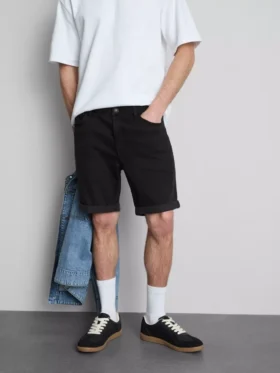 Slim-Fit-Jeansshorts mit mittlerer Leibhöhe