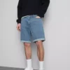 Slim-Fit-Jeansshorts mit mittlerer Leibhöhe