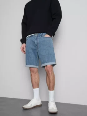 Slim-Fit-Jeansshorts mit mittlerer Leibhöhe