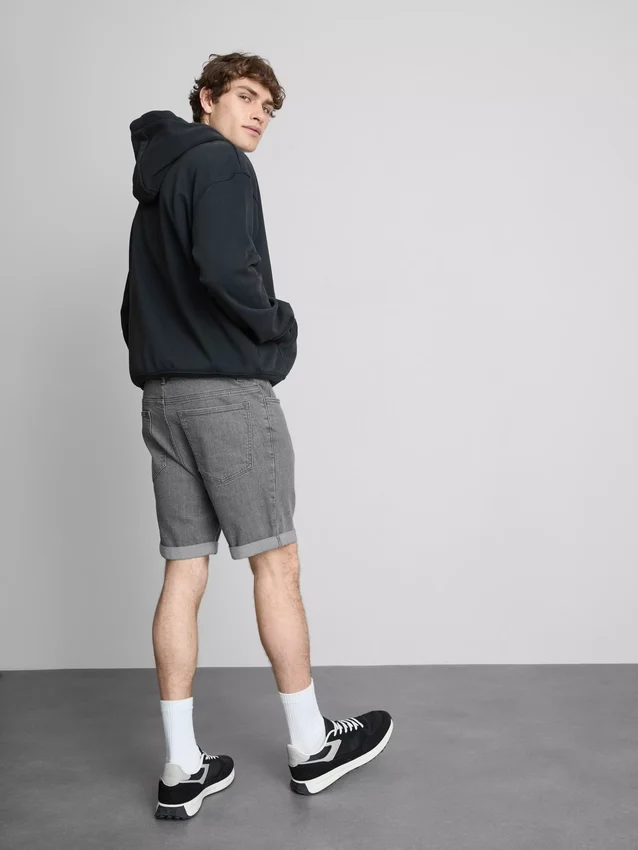 Slim-Fit-Jeansshorts mit mittlerer Leibhöhe