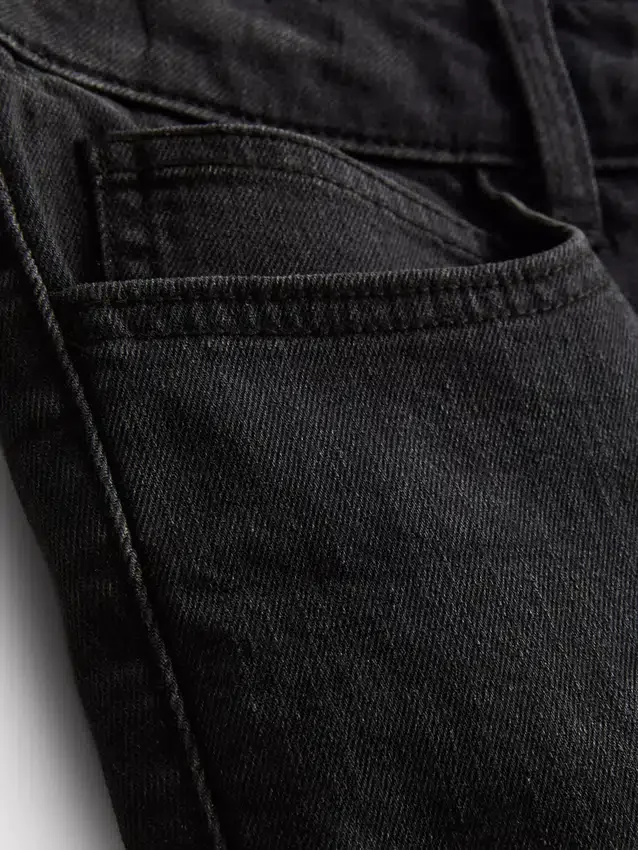 Slim-Fit-Jeansshorts mit mittlerer Leibhöhe