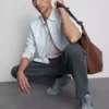 Slim-Fit-Stretch-Hemd mit V-Ausschnitt