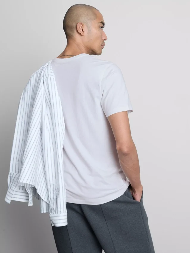Slim-Fit-Stretch-Hemd mit V-Ausschnitt