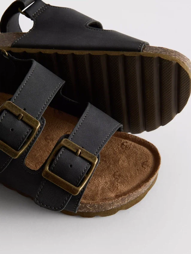 Slingback-Sandalen mit doppelten Schnallenriemen